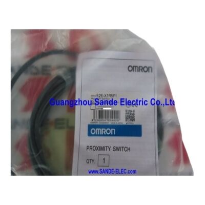 เครื่องตรวจจับสวิทช์ความใกล้ของ OMRON E2E-X1R5F1 E2EX1R5F1